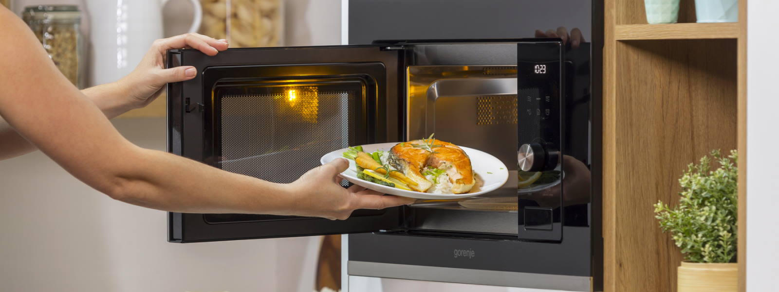 Microwave repair in Ottawa & Gatineau — B&M Canada Appliances